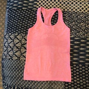 Lululemon tank